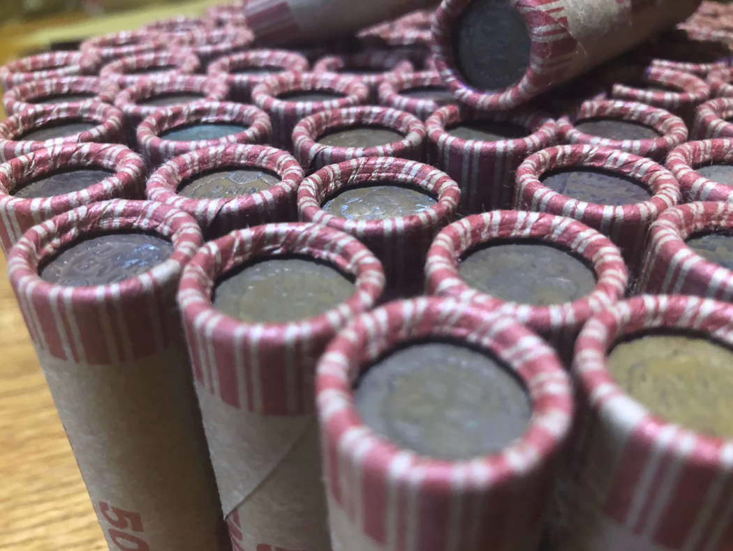 TIGHTLY CRIMPED ROLLS OF OLD UNITED STATES WHEAT & INDIAN HEAD CENTS